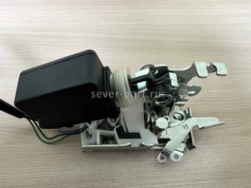 Замок двери КамАЗ-5490 передней левой (Ан. 78259) (Оригинал ) / Mercedes-Benz A9737200535