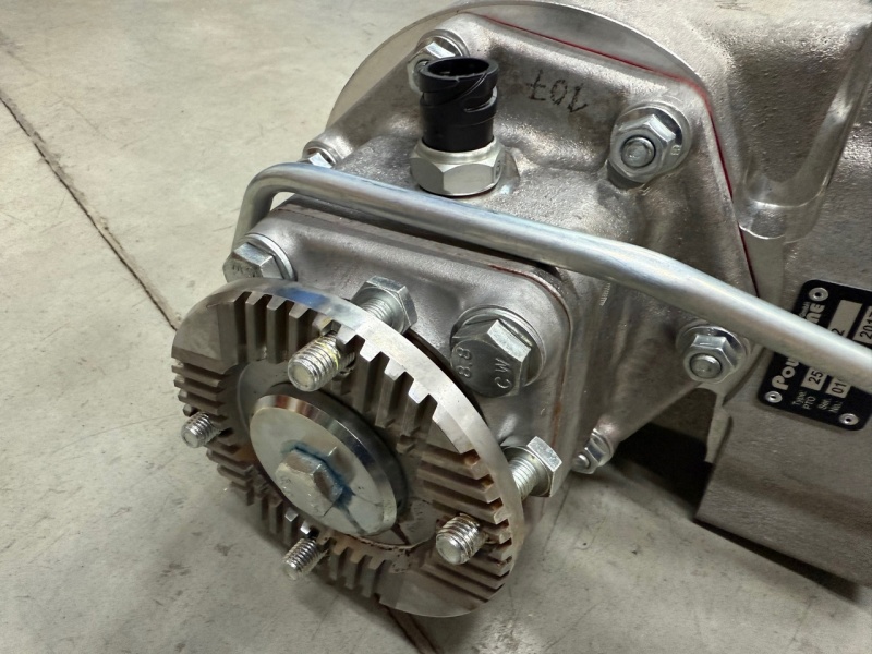 Коробка отбора мощности с фланцем сзади (КОМ 252-F0-R2) / Powerline 252-4204010-01